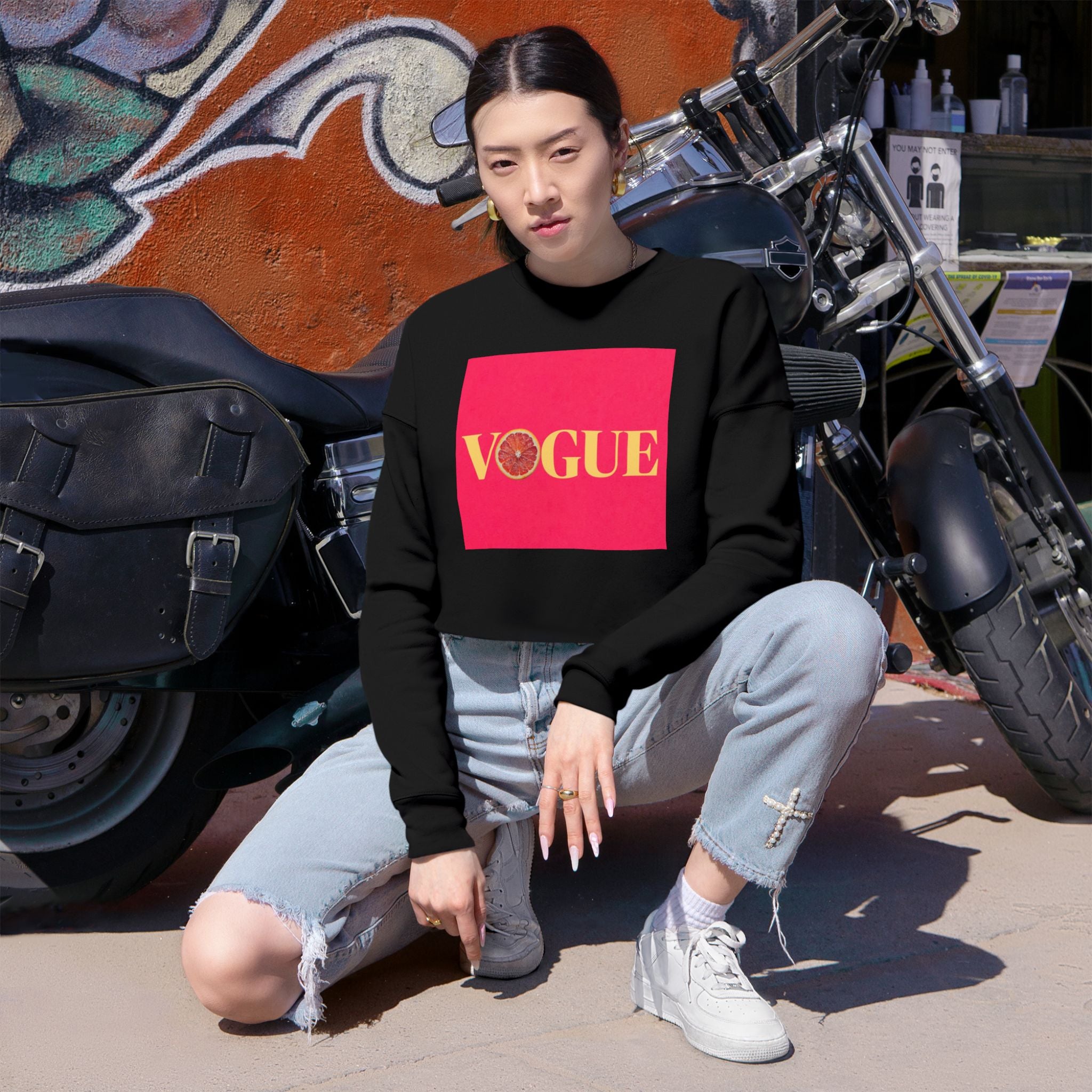 Cropped Sweatshirt VOGUE' Gold Logo Crop Top